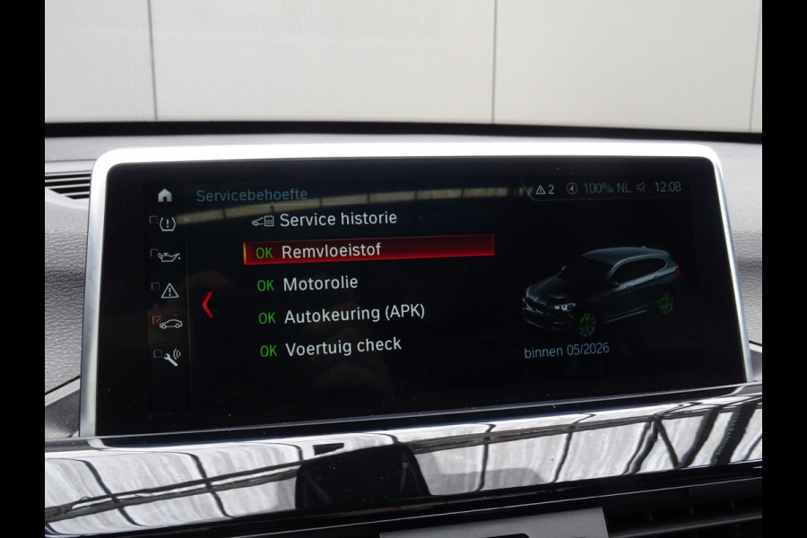 BMW X1 sDrive20i Orange Edition III * PANORAMADAK * HEAD-UP * DEALER ONDERH. !!