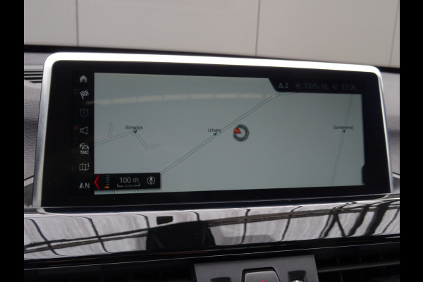 BMW X1 sDrive20i Orange Edition III * PANORAMADAK * HEAD-UP * DEALER ONDERH. !!