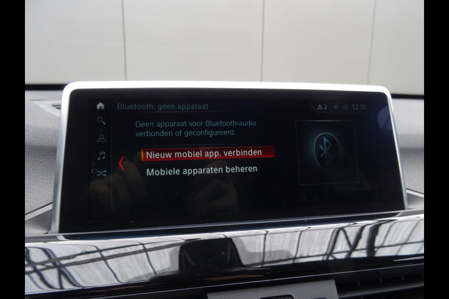 BMW X1 sDrive20i Orange Edition III * PANORAMADAK * HEAD-UP * DEALER ONDERH. !!