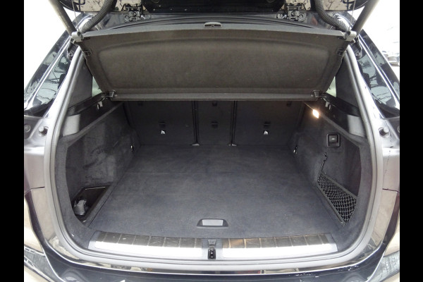 BMW X1 sDrive20i Orange Edition III * PANORAMADAK * HEAD-UP * DEALER ONDERH. !!