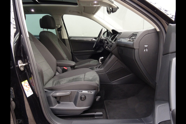 Volkswagen Tiguan 1.4 TSI eHybrid Business+ * PANORAMADAK * 19 INCH * CARPLAY !! Volkswagen Tiguan 1.4 TSI eHybrid Business+ * PANORAMADAK * 19 INCH * CARPLAY !!