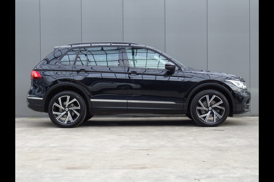 Volkswagen Tiguan 1.4 TSI eHybrid Business+ * PANORAMADAK * 19 INCH * CARPLAY !! Volkswagen Tiguan 1.4 TSI eHybrid Business+ * PANORAMADAK * 19 INCH * CARPLAY !!