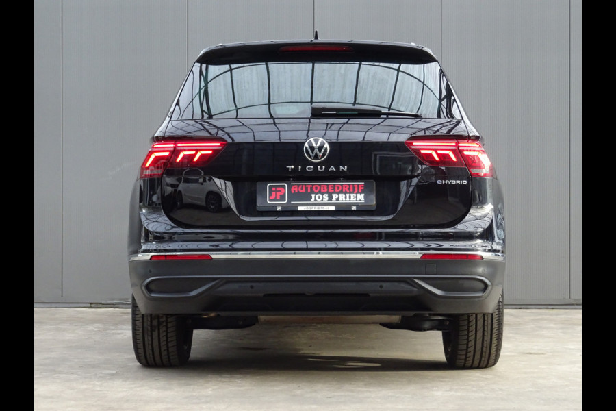 Volkswagen Tiguan 1.4 TSI eHybrid Business+ * PANORAMADAK * 19 INCH * CARPLAY !! Volkswagen Tiguan 1.4 TSI eHybrid Business+ * PANORAMADAK * 19 INCH * CARPLAY !!