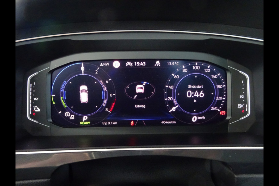 Volkswagen Tiguan 1.4 TSI eHybrid Business+ * PANORAMADAK * 19 INCH * CARPLAY !! Volkswagen Tiguan 1.4 TSI eHybrid Business+ * PANORAMADAK * 19 INCH * CARPLAY !!