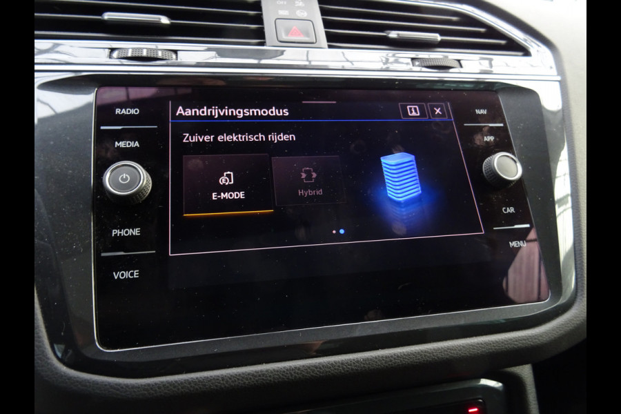 Volkswagen Tiguan 1.4 TSI eHybrid Business+ * PANORAMADAK * 19 INCH * CARPLAY !! Volkswagen Tiguan 1.4 TSI eHybrid Business+ * PANORAMADAK * 19 INCH * CARPLAY !!