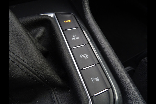 Volkswagen Tiguan 1.4 TSI eHybrid Business+ * PANORAMADAK * 19 INCH * CARPLAY !! Volkswagen Tiguan 1.4 TSI eHybrid Business+ * PANORAMADAK * 19 INCH * CARPLAY !!