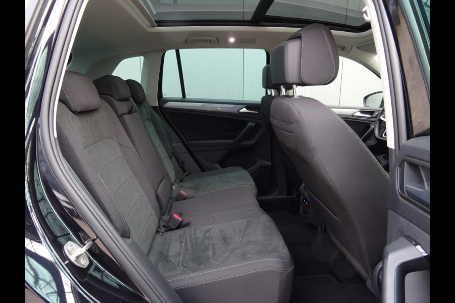 Volkswagen Tiguan 1.4 TSI eHybrid Business+ * PANORAMADAK * 19 INCH * CARPLAY !! Volkswagen Tiguan 1.4 TSI eHybrid Business+ * PANORAMADAK * 19 INCH * CARPLAY !!