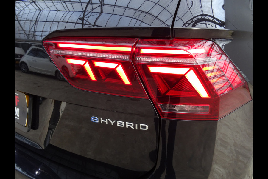 Volkswagen Tiguan 1.4 TSI eHybrid Business+ * PANORAMADAK * 19 INCH * CARPLAY !! Volkswagen Tiguan 1.4 TSI eHybrid Business+ * PANORAMADAK * 19 INCH * CARPLAY !!