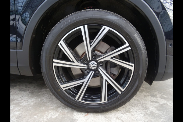 Volkswagen Tiguan 1.4 TSI eHybrid Business+ * PANORAMADAK * 19 INCH * CARPLAY !! Volkswagen Tiguan 1.4 TSI eHybrid Business+ * PANORAMADAK * 19 INCH * CARPLAY !!