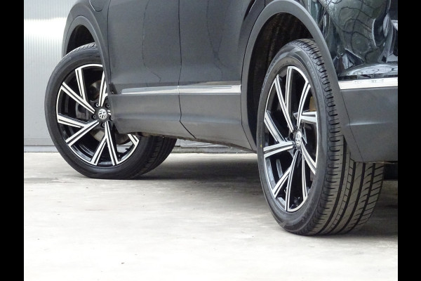 Volkswagen Tiguan 1.4 TSI eHybrid Business+ * PANORAMADAK * 19 INCH * CARPLAY !! Volkswagen Tiguan 1.4 TSI eHybrid Business+ * PANORAMADAK * 19 INCH * CARPLAY !!
