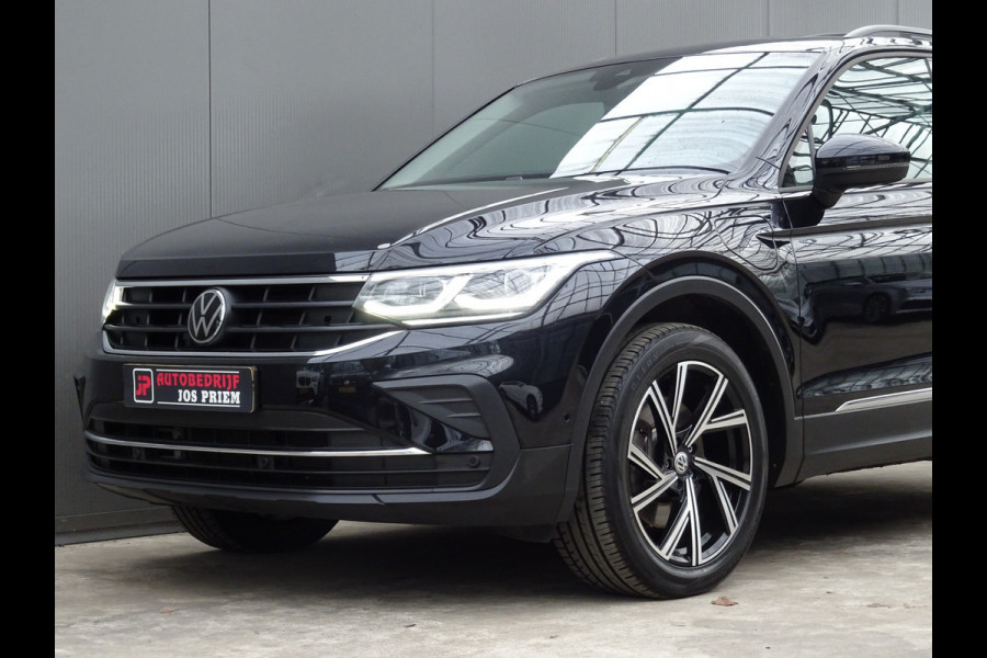 Volkswagen Tiguan 1.4 TSI eHybrid Business+ * PANORAMADAK * 19 INCH * CARPLAY !! Volkswagen Tiguan 1.4 TSI eHybrid Business+ * PANORAMADAK * 19 INCH * CARPLAY !!
