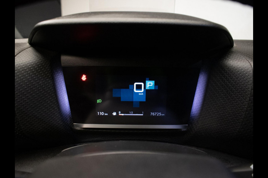 Citroën C4 1.2 Puretech Feel Pack (APPLE CARPLAY,NAVI,CAMERA,DIGITALE COCKPIT,SPORTSTOELEN,GETINT,PDC,LANE ASSIST,NETTESTAAT)
