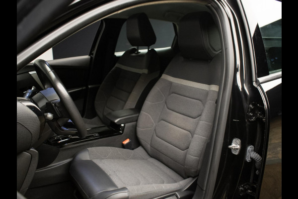 Citroën C4 1.2 Puretech Feel Pack (APPLE CARPLAY,NAVI,CAMERA,DIGITALE COCKPIT,SPORTSTOELEN,GETINT,PDC,LANE ASSIST,NETTESTAAT)