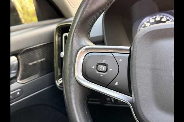 Volvo XC40 1.5 T4 Recharge R-Design Automaat | Panoramadak | LED verlichting | Sportstoelen leer | DAB | Apple CarPlay | 360 graden camera