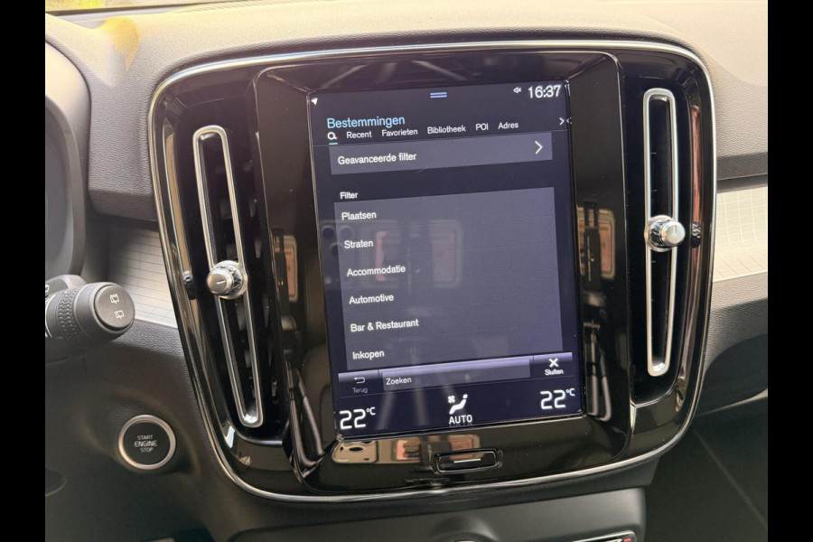 Volvo XC40 1.5 T4 Recharge R-Design Automaat | Panoramadak | LED verlichting | Sportstoelen leer | DAB | Apple CarPlay | 360 graden camera