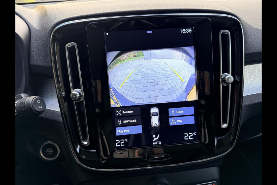 Volvo XC40 1.5 T4 Recharge R-Design Automaat | Panoramadak | LED verlichting | Sportstoelen leer | DAB | Apple CarPlay | 360 graden camera