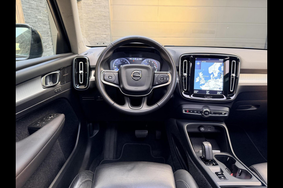 Volvo XC40 1.5 T4 Recharge R-Design Automaat | Panoramadak | LED verlichting | Sportstoelen leer | DAB | Apple CarPlay | 360 graden camera