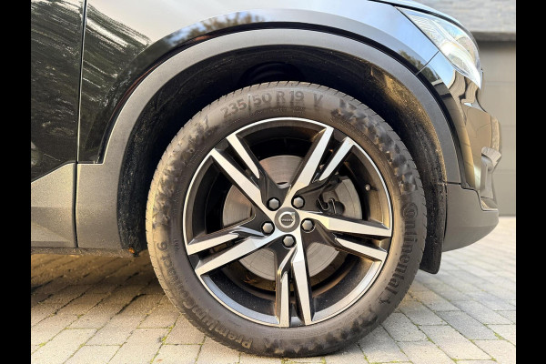 Volvo XC40 1.5 T4 Recharge R-Design Automaat | Panoramadak | LED verlichting | Sportstoelen leer | DAB | Apple CarPlay | 360 graden camera