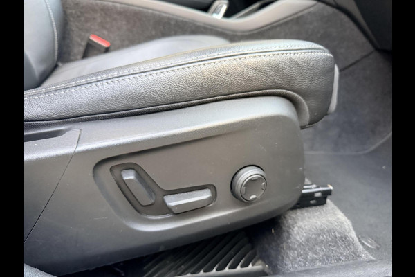 Volvo XC40 1.5 T4 Recharge R-Design Automaat | Panoramadak | LED verlichting | Sportstoelen leer | DAB | Apple CarPlay | 360 graden camera