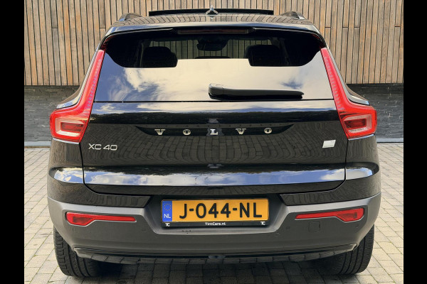 Volvo XC40 1.5 T4 Recharge R-Design Automaat | Panoramadak | LED verlichting | Sportstoelen leer | DAB | Apple CarPlay | 360 graden camera