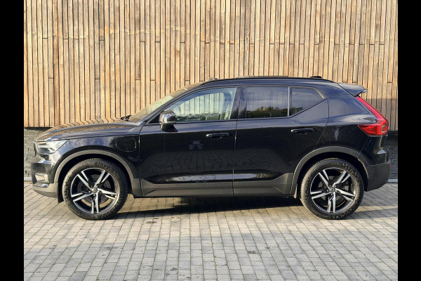 Volvo XC40 1.5 T4 Recharge R-Design Automaat | Panoramadak | LED verlichting | Sportstoelen leer | DAB | Apple CarPlay | 360 graden camera