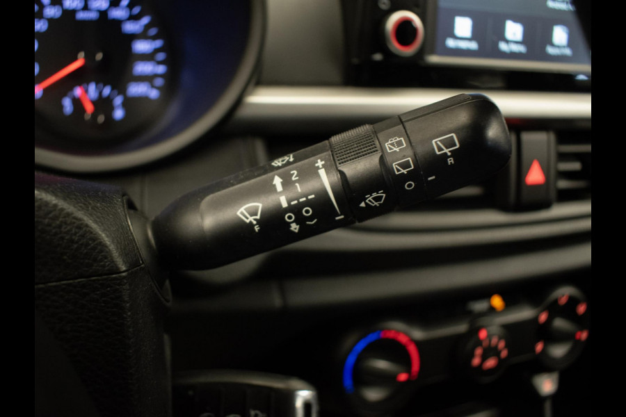 Kia Picanto 1.0 MPi ComfortPlusLine Sport (APPEL CARPLAY,NAVI,CAMERA,BLACK PACK,SPORTSTOELEN,PDC,GETINT,NETTESTAAT) Kia Picanto 1.0 MPi ComfortPlusLine Sport (APPEL CARPLAY,NAVI,CAMERA,BLACK PACK,SPORTSTOELEN,PDC,GETINT,NETTESTAAT)