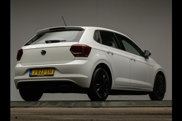 Volkswagen Polo 1.0 TSI Sport (APPLE CARPLAY,NAVI,CRUISE,PDC,CAMERA,SPORTSTOELEN,GETINT,CLIMATE,NETTESTAAT)