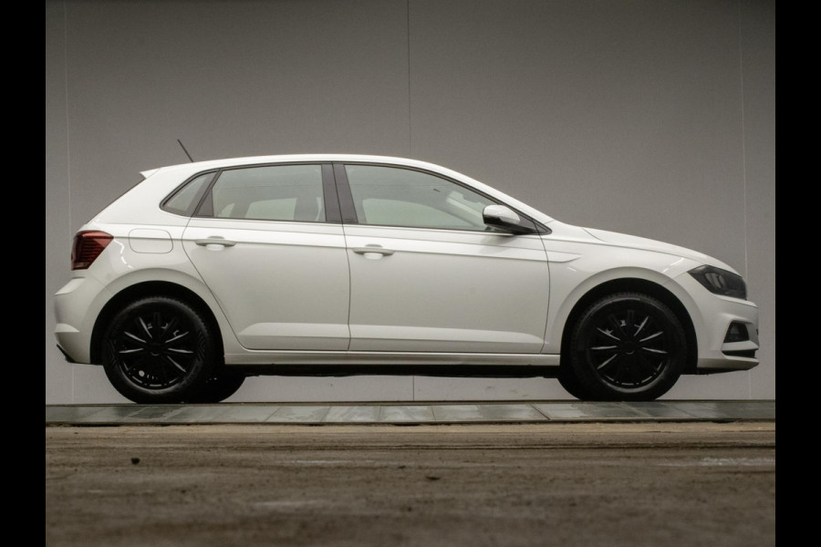 Volkswagen Polo 1.0 TSI Sport (APPLE CARPLAY,NAVI,CRUISE,PDC,CAMERA,SPORTSTOELEN,GETINT,CLIMATE,NETTESTAAT)