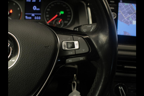 Volkswagen Polo 1.0 TSI Sport (APPLE CARPLAY,NAVI,CRUISE,PDC,CAMERA,SPORTSTOELEN,GETINT,CLIMATE,NETTESTAAT)