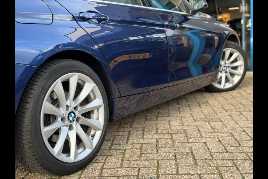 BMW 3-serie 320i Luxury Edition Individual 2018 NAVI LEDER! BMW 3-serie 320i Luxury Edition Individual 2018 NAVI LEDER!