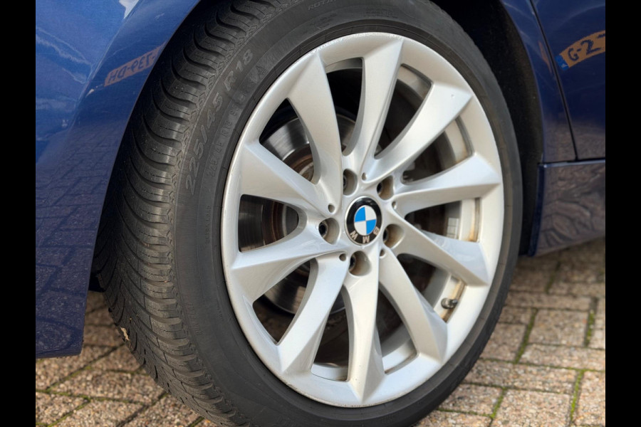 BMW 3-serie 320i Luxury Edition Individual 2018 NAVI LEDER! BMW 3-serie 320i Luxury Edition Individual 2018 NAVI LEDER!