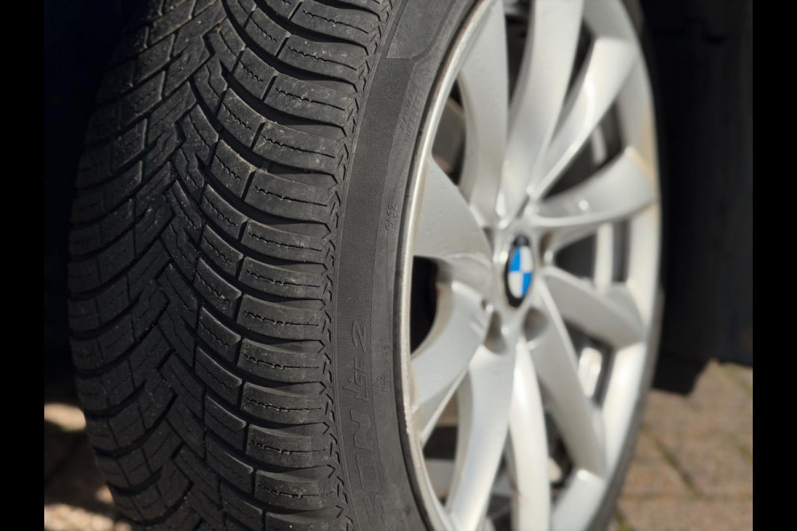 BMW 3-serie 320i Luxury Edition Individual 2018 NAVI LEDER! BMW 3-serie 320i Luxury Edition Individual 2018 NAVI LEDER!