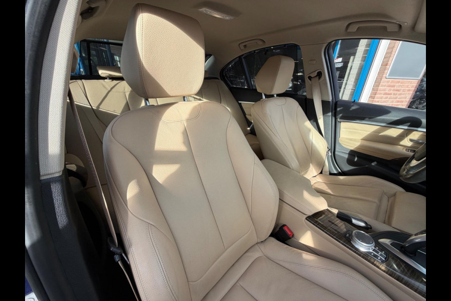 BMW 3-serie 320i Luxury Edition Individual 2018 NAVI LEDER! BMW 3-serie 320i Luxury Edition Individual 2018 NAVI LEDER!