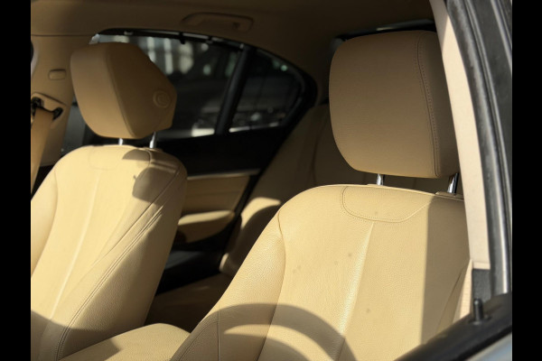 BMW 3-serie 320i Luxury Edition Individual 2018 NAVI LEDER! BMW 3-serie 320i Luxury Edition Individual 2018 NAVI LEDER!