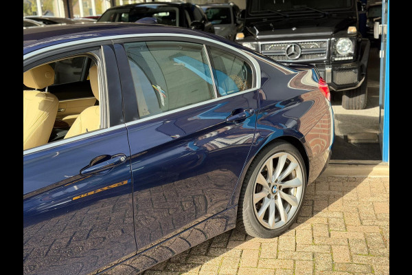 BMW 3-serie 320i Luxury Edition Individual 2018 NAVI LEDER! BMW 3-serie 320i Luxury Edition Individual 2018 NAVI LEDER!