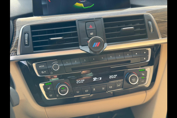 BMW 3-serie 320i Luxury Edition Individual 2018 NAVI LEDER! BMW 3-serie 320i Luxury Edition Individual 2018 NAVI LEDER!