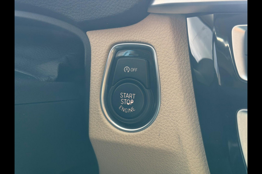 BMW 3-serie 320i Luxury Edition Individual 2018 NAVI LEDER! BMW 3-serie 320i Luxury Edition Individual 2018 NAVI LEDER!