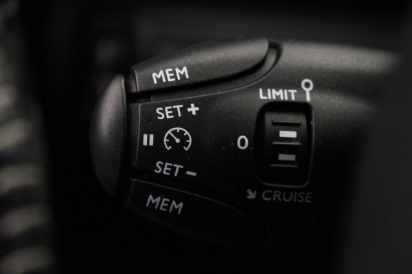 Peugeot 308 1.2 PureTech Blue Lease