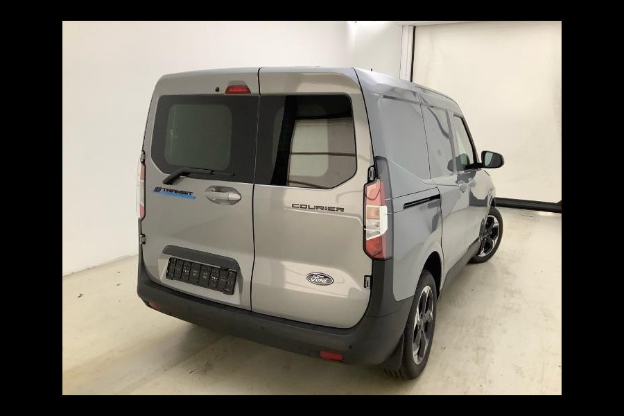 Ford E-Transit Cour. Limited 44 kWh 136pk | Winterpack | Verlengde fabrieks garantie tot 08-2029 Ford E-Transit Cour. Limited 44 kWh 136pk | Winterpack | Verlengde fabrieks garantie tot 08-2029