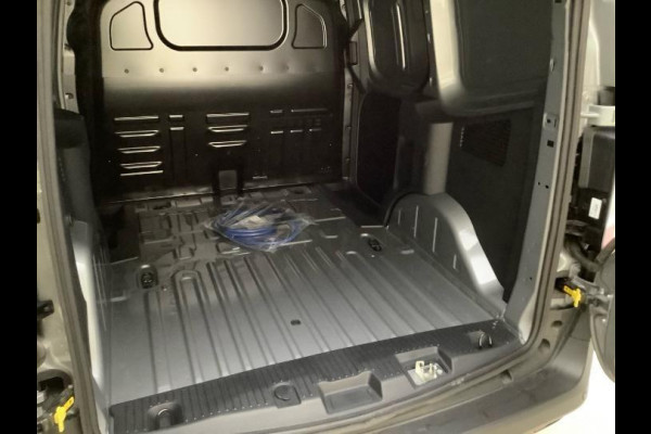 Ford E-Transit Cour. Limited 44 kWh 136pk | Winterpack | Verlengde fabrieks garantie tot 08-2029 Ford E-Transit Cour. Limited 44 kWh 136pk | Winterpack | Verlengde fabrieks garantie tot 08-2029