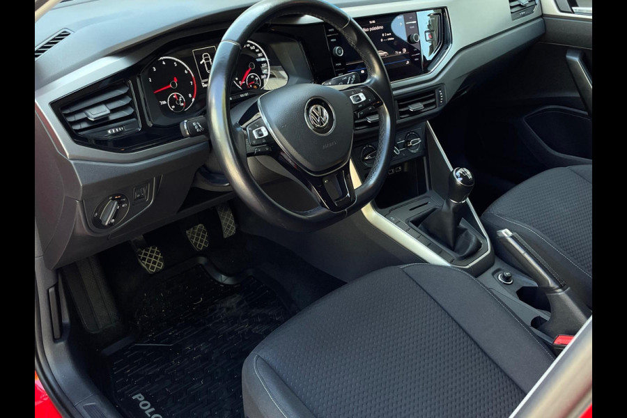 Volkswagen Polo 1.0 TSI Comfortline Business/Car play/Fcaelift/Navi(Ferrari Red)