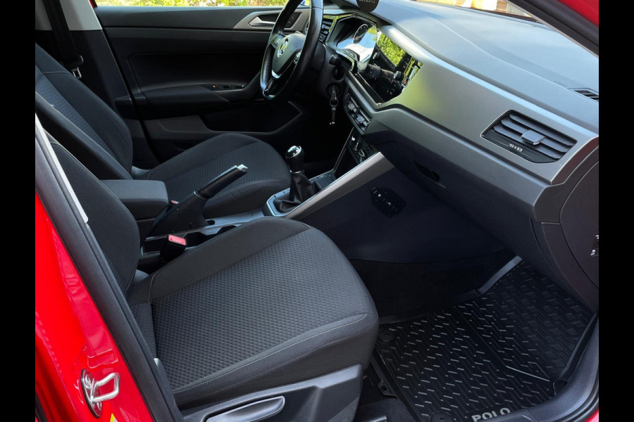 Volkswagen Polo 1.0 TSI Comfortline Business/Car play/Fcaelift/Navi(Ferrari Red)