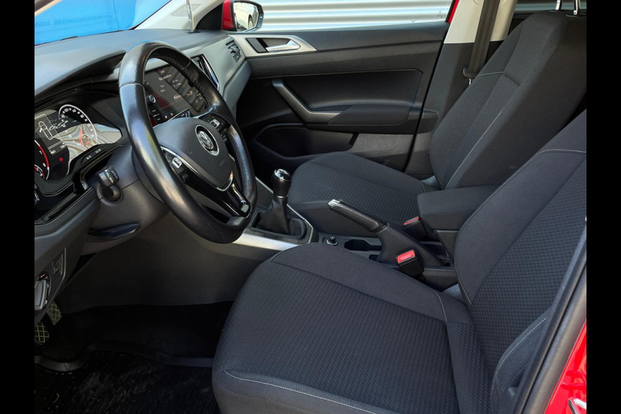 Volkswagen Polo 1.0 TSI Comfortline Business/Car play/Fcaelift/Navi(Ferrari Red)