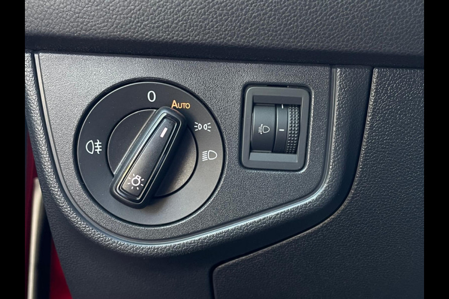 Volkswagen Polo 1.0 TSI Comfortline Business/Car play/Fcaelift/Navi(Ferrari Red)