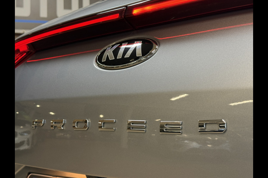 Kia ProCeed 1.6 T-GDI GT 205pk | Groot Navi | 18" | JBL | ACC | Blindspot | Camera | Perfect onderhouden.