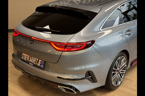 Kia ProCeed 1.6 T-GDI GT 205pk | Groot Navi | 18" | JBL | ACC | Blindspot | Camera | Perfect onderhouden.