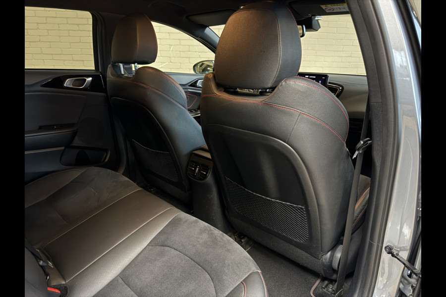 Kia ProCeed 1.6 T-GDI GT 205pk | Groot Navi | 18" | JBL | ACC | Blindspot | Camera | Perfect onderhouden.