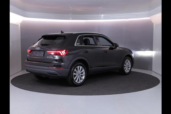 Audi Q3 45 TFSI e Business Edition 245 pk S-tronic | Navigatie | Parkeersensoren | Achteruitrijcamera | Adaptieve cruise control | Stoelverwarming | S-Line interieur | Audi Q3 45 TFSI e Business Edition 245 pk S-tronic | Navigatie | Parkeersensoren | Achteruitrijcamera | Adaptieve cruise control | Stoelverwarming | S-Line interieur |