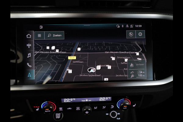 Audi Q3 45 TFSI e Business Edition 245 pk S-tronic | Navigatie | Parkeersensoren | Achteruitrijcamera | Adaptieve cruise control | Stoelverwarming | S-Line interieur | Audi Q3 45 TFSI e Business Edition 245 pk S-tronic | Navigatie | Parkeersensoren | Achteruitrijcamera | Adaptieve cruise control | Stoelverwarming | S-Line interieur |