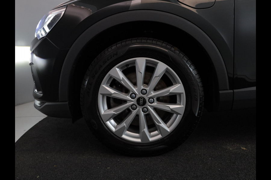 Audi Q3 45 TFSI e Business Edition 245 pk S-tronic | Navigatie | Parkeersensoren | Achteruitrijcamera | Adaptieve cruise control | Stoelverwarming | S-Line interieur | Audi Q3 45 TFSI e Business Edition 245 pk S-tronic | Navigatie | Parkeersensoren | Achteruitrijcamera | Adaptieve cruise control | Stoelverwarming | S-Line interieur |